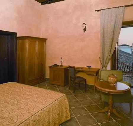 Palazzo Marzano 4* برياتيكو